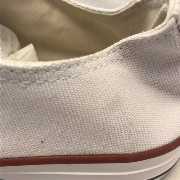 Converse Chuck Taylor All Star White Low Top Sneakers M10/ W11.5 - Picture 3 of 10